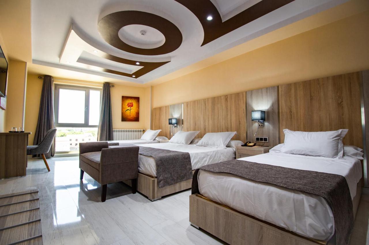 Hotel Zinou Zm Algiers Екстериор снимка